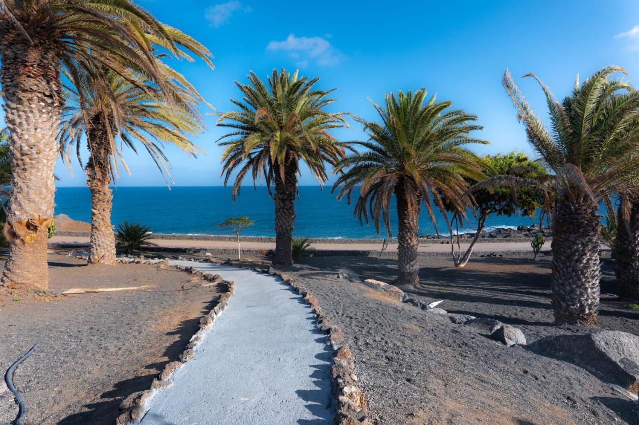 Luxury Casa Playa Roca Bord De Mer Costa Teguise Esterno foto