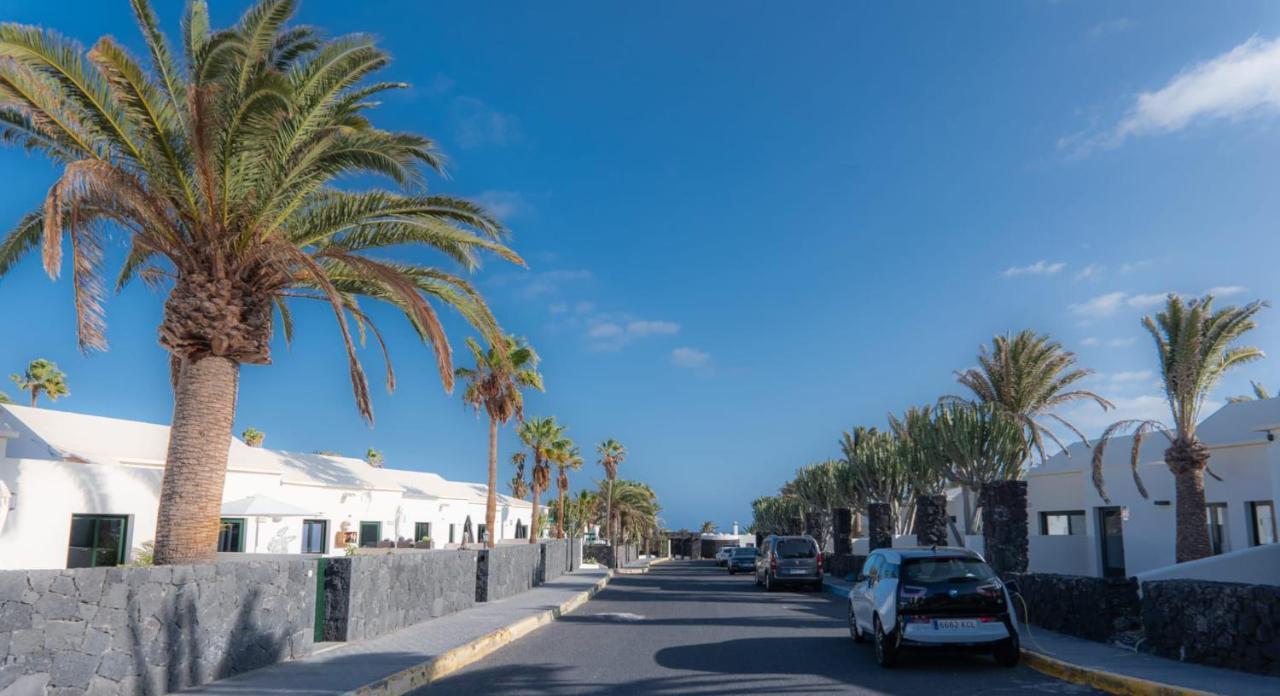 Luxury Casa Playa Roca Bord De Mer Costa Teguise Esterno foto