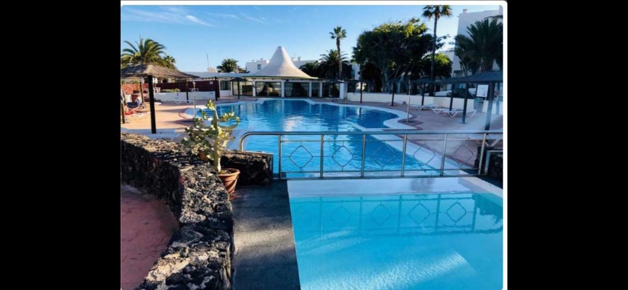 Luxury Casa Playa Roca Bord De Mer Costa Teguise Esterno foto